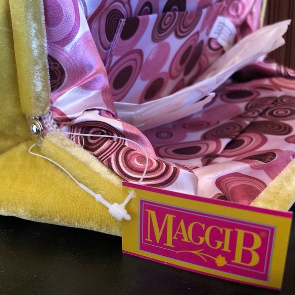 NWT MaggiB purse mustard yellow - Picture 2 of 3